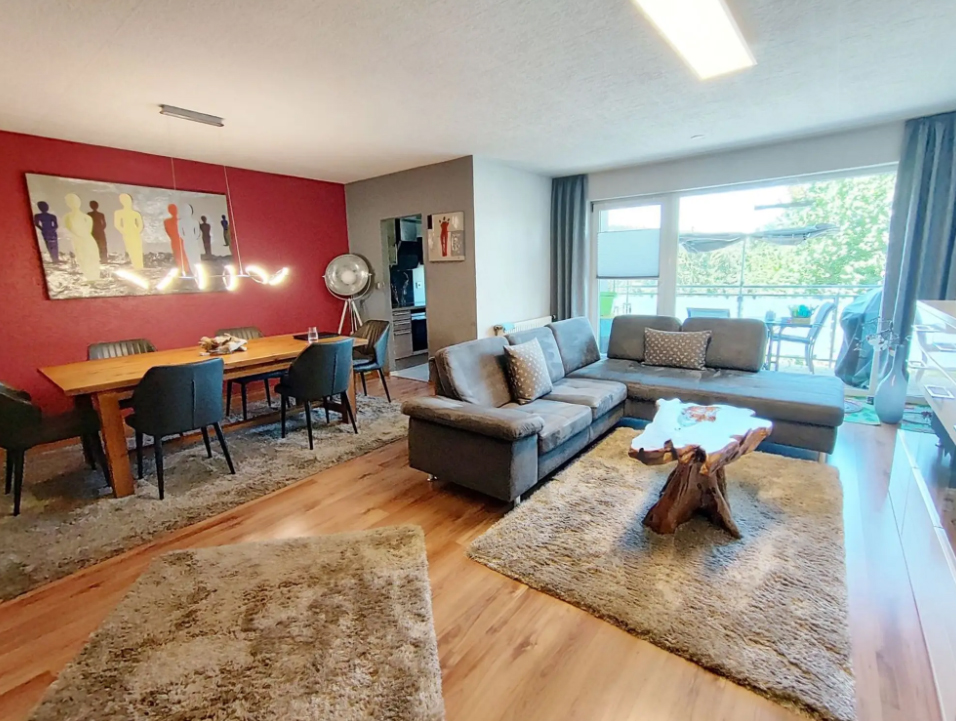 Eigentumswohnung mit Balkon & Stellplatz – Ansicht 2