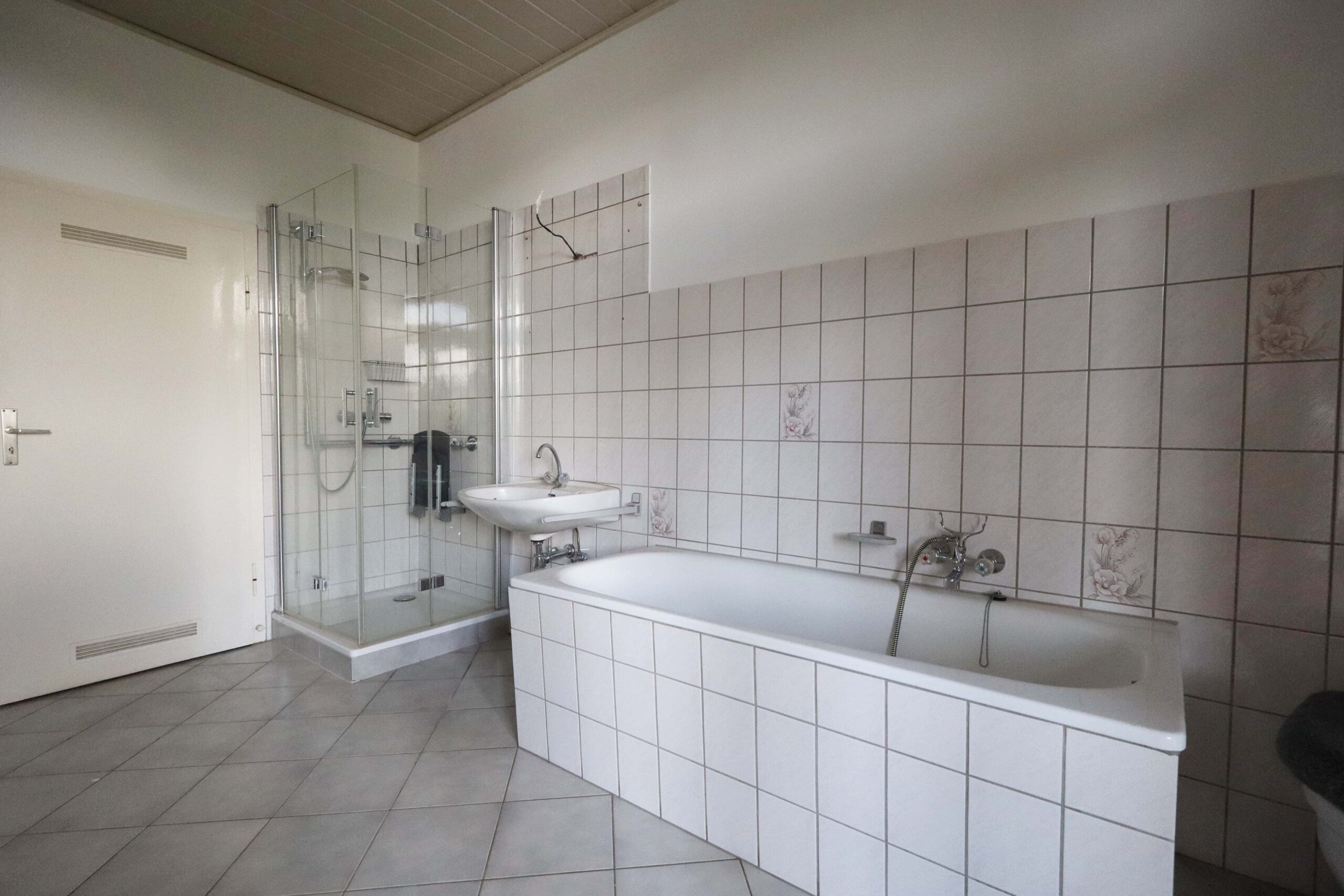 4-Familienhaus in ruhiger Wohnlage – Ansicht 7